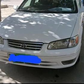 Toyota Camry 2000