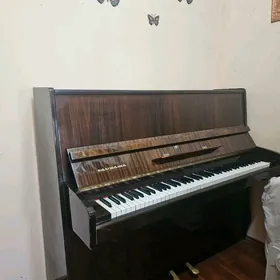 ,пианино Калужанка