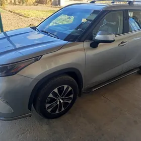 Toyota Highlander 2022