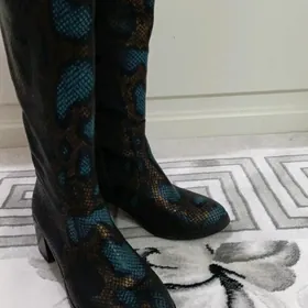 ПРОДАЮ ЖЕНСКИЕ САПОГИ