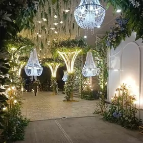 Satlyk Toy bezegleri