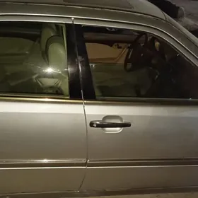 Mercedes-Benz C320 1994