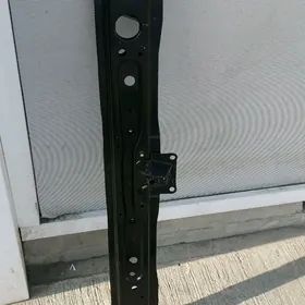 Podkapotnik Corolla 2019-2022