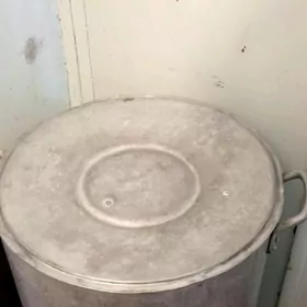 алюминиевая кастрюля