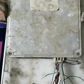 Toyota Corona 2lik kompyuter