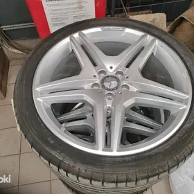 Mercedes diska 245 45 19