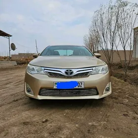Toyota Camry 2012