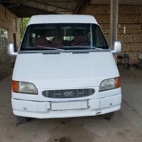 Ford Transit Connect 2010