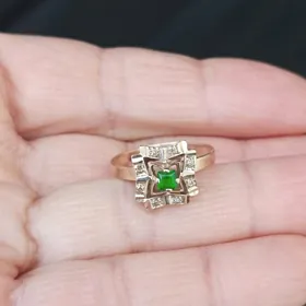 Gyzyl brliyant gash uzuk.