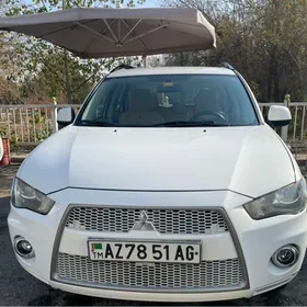 Mitsubishi Outlander 2010