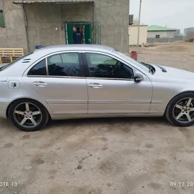 Mercedes-Benz C250 2002