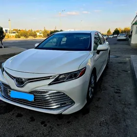 Toyota Camry 2018