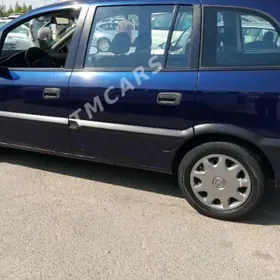 Opel Zafira 1999