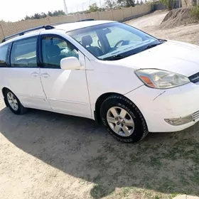 Toyota Sienna 2004