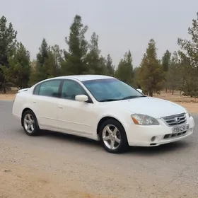 Nissan Altima 2004