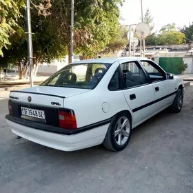 Opel Vectra 1989