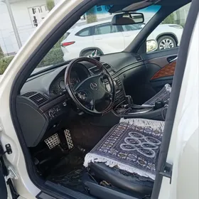 Mercedes-Benz E320 2002