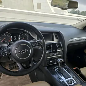 Audi Q7 2013