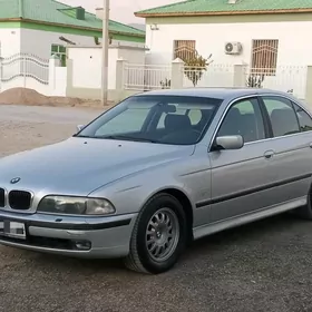 BMW E39 2000