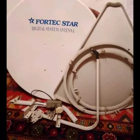 Спутниковая  большая антенна