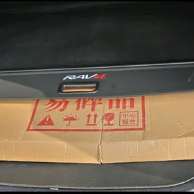 Шторка для багажника RAV4