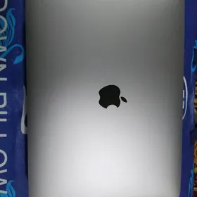 MacBook Pro 13 (2020)
