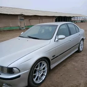 BMW E39 2000