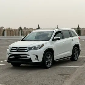 Toyota Highlander 2019