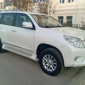 Toyota Land Cruiser Prado 2013