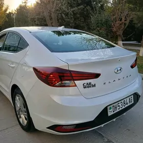 Hyundai Elantra 2020