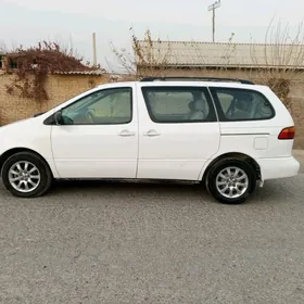 Toyota Sienna 2000