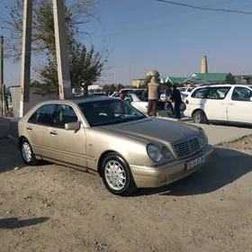 Mercedes-Benz E320 1999