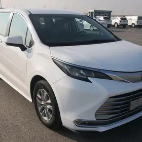 Toyota Sienna 2022