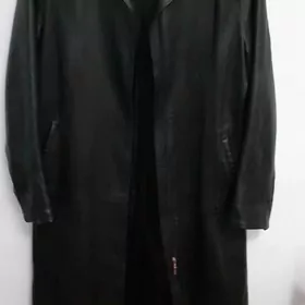 черный женский плащ