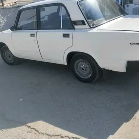 Lada 2107 1985