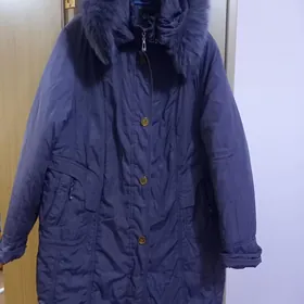 Куртки женские с капюшоном