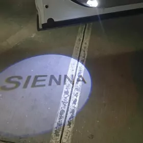 "SIENNA" ýazgyly gapy çyra