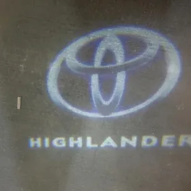 "HIGHLANDER" ýazgyly gapy çyra