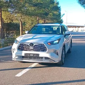 Toyota Highlander 2020