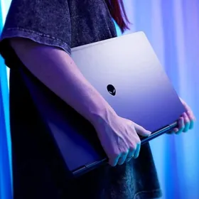 Alienware 16/SSD'1TB/16GB