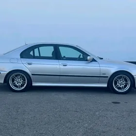 BMW E39 2003