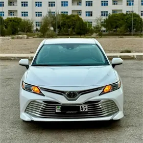 Toyota Camry 2020