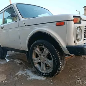 Lada Niva 2004