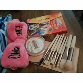 Набор для макияжа!
