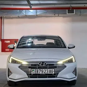 Hyundai Elantra 2019