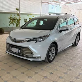 Toyota Sienna 2021