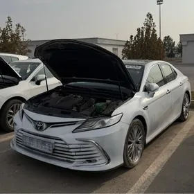 Toyota Camry 2023