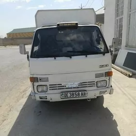 Mitsubishi Canter 1989
