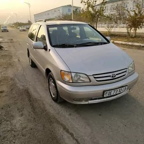 Toyota Sienna 2002