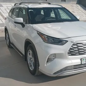 Toyota Highlander 2020